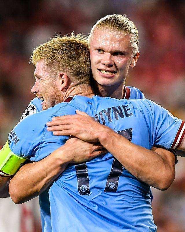 西甲：巴萨客场2-2战平塞维利亚（西甲：巴萨客场与塞维利亚2-2握手言和）