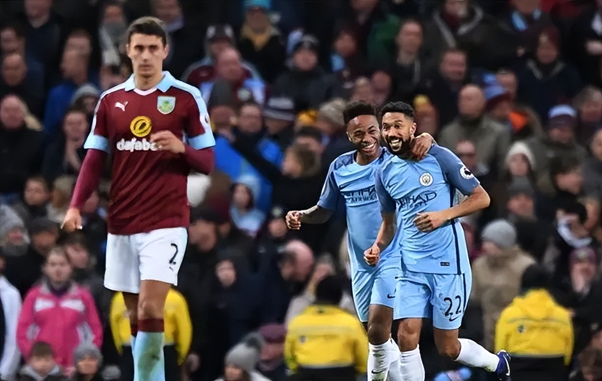 你们猜猜巴扎黑最喜欢带哪顶帽子？（猜猜看，巴扎黑最钟爱哪顶帽子？）