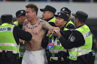 齐沃：我们不会怀疑劳塔罗的重要性，我和他每天都拥抱（齐沃：劳塔罗的重要性不容置疑，我每天都与他拥抱）