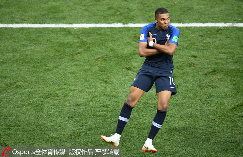 尤尔曼德：我的足球哲学是边做边学 在德甲必须主动出击（尤尔曼德：边打边学是我的足球之道，征战德甲必须抢攻主动）