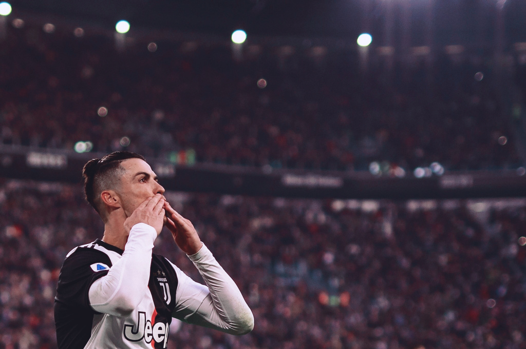 罗体：罗马非常渴望得到齐尔克泽，但双方就租借方式仍有分歧（罗体：罗马力求引进齐尔克泽，租借条款分歧尚未解决）